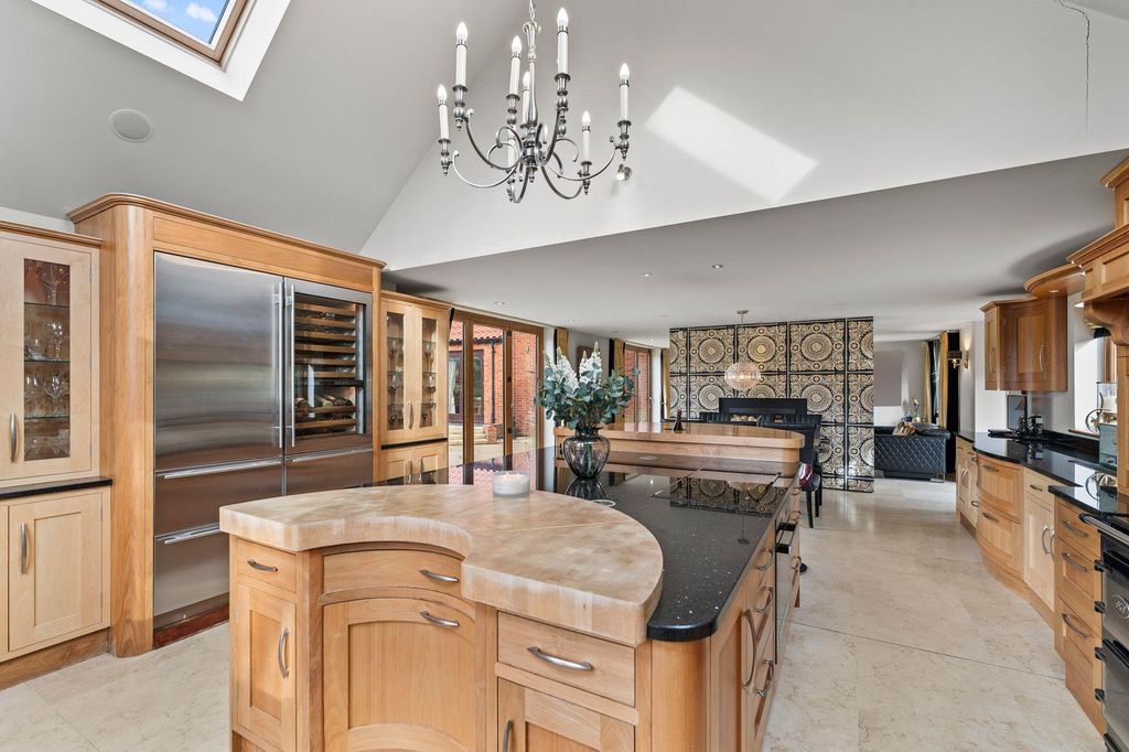 Property photo 2 of 42 New Internal 16.Jpeg