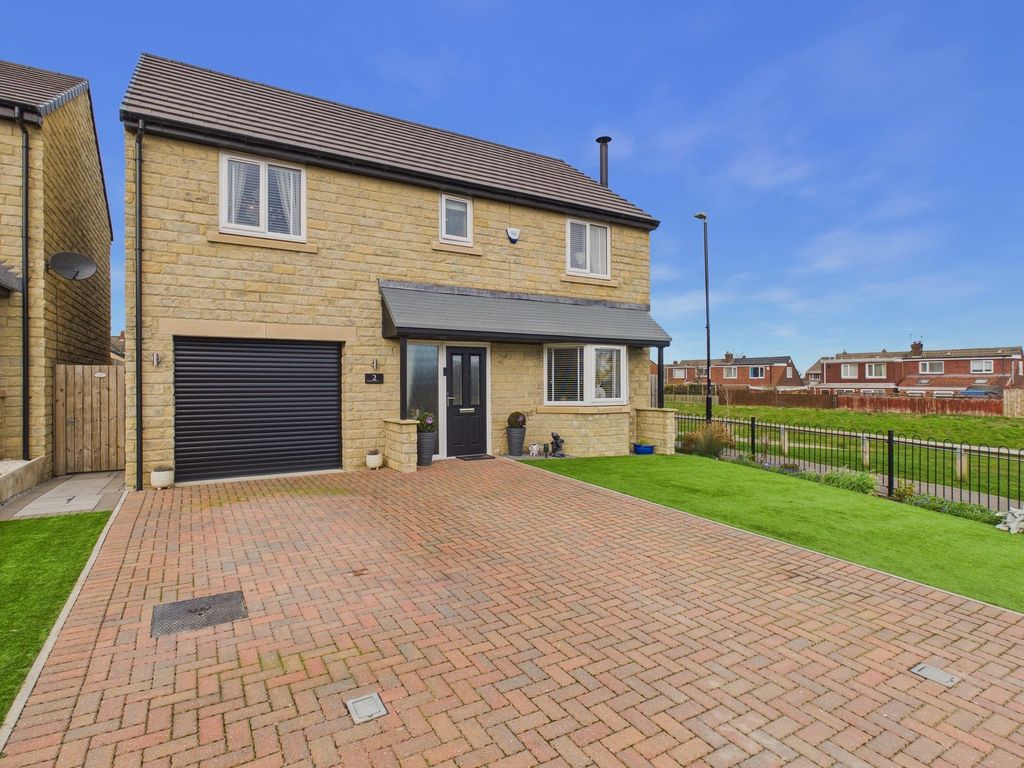 Property photo 1 of 15 External