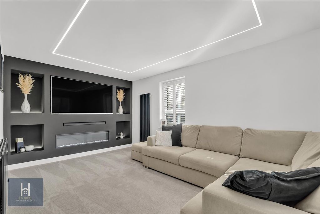 Property photo 2 of 22 Dsc00813.Jpg