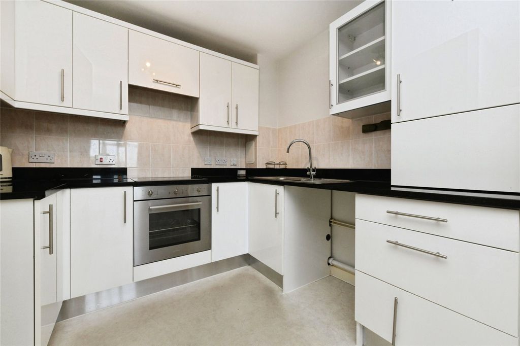 Property photo 2 of 15 Internal