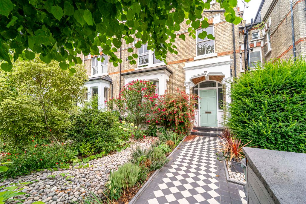Property photo 3 of 9 Ndb06568-Edit