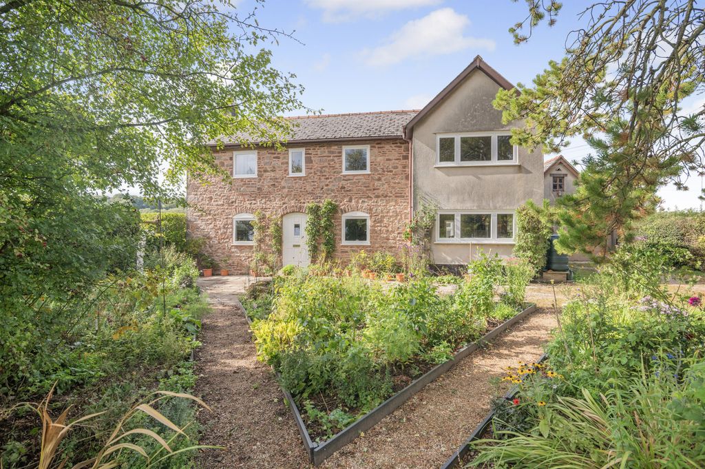 Property photo 1 of 30