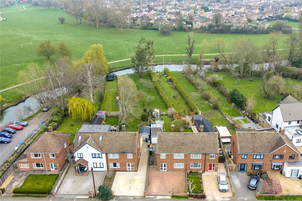 Property photo 2 of 16 Garden