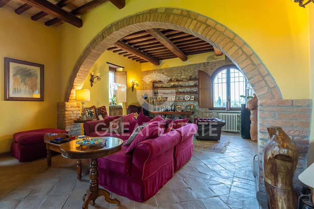 Property photo 2 of 64 Interiors