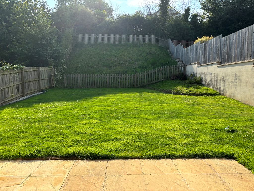Property photo 3 of 16 Garden