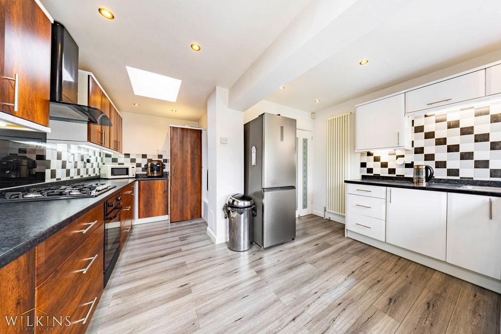 Property photo 2 of 38 Photograph