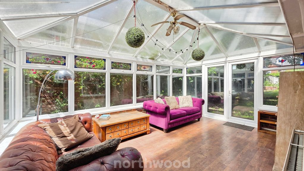 Property photo 3 of 33