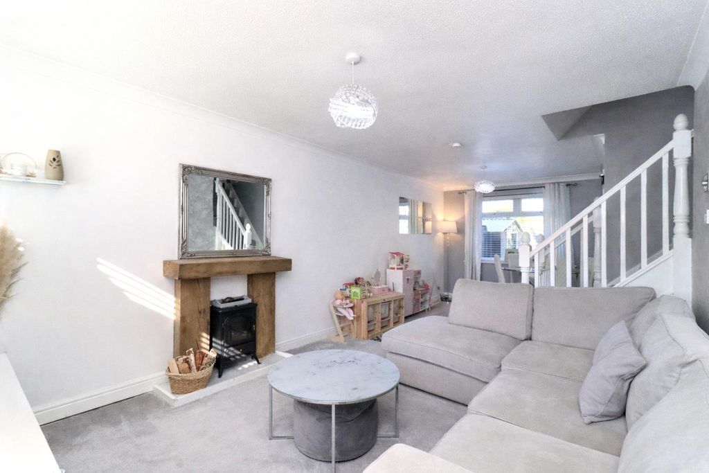 Property photo 3 of 23