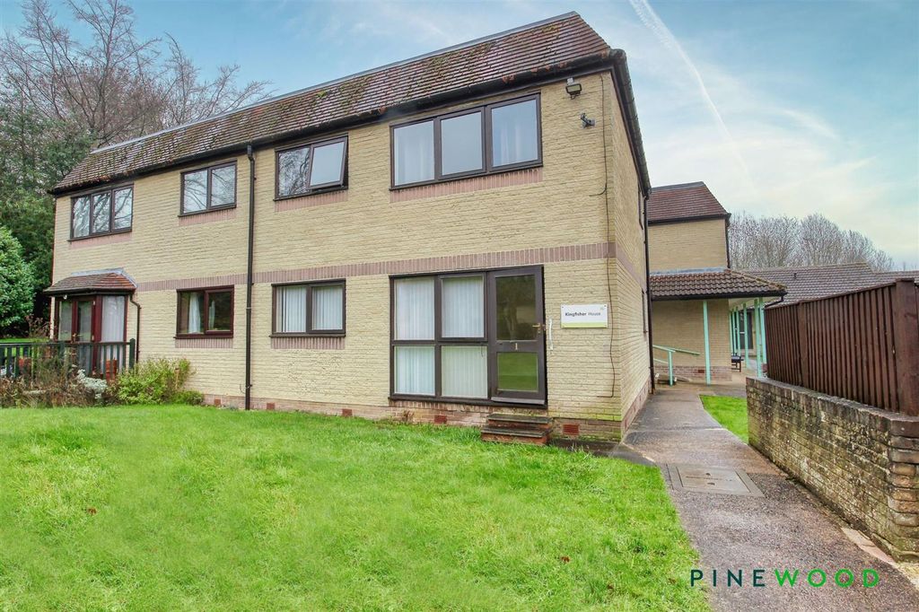 Property photo 1 of 14 Rear