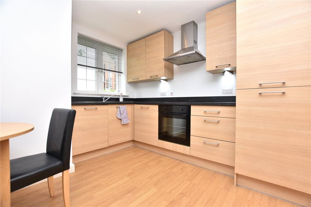Property photo 2 of 11 Picture No. 04