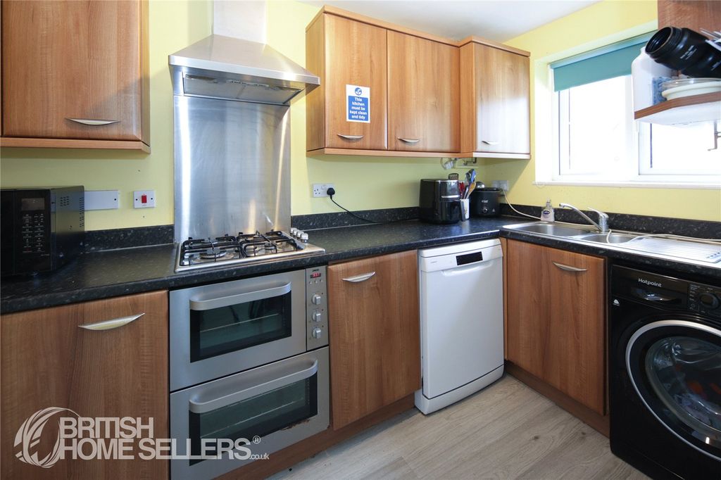 Property photo 2 of 20 Picture No. 14