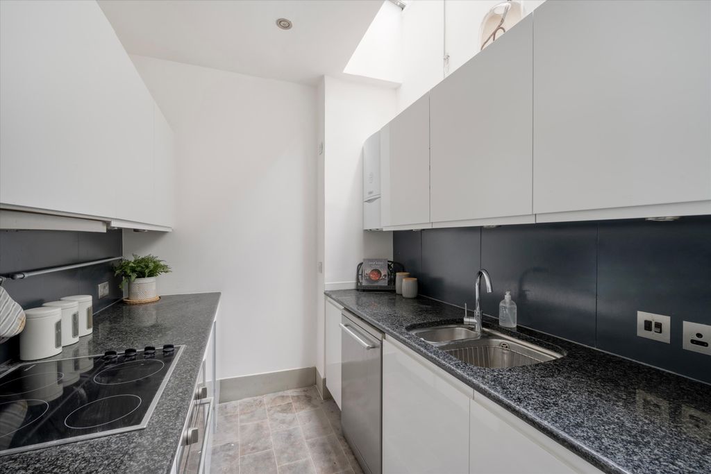 Property photo 3 of 12 Image