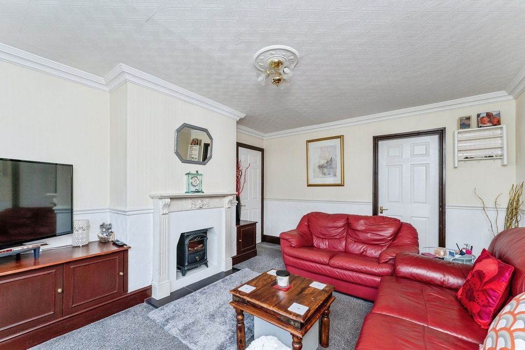 Property photo 3 of 20