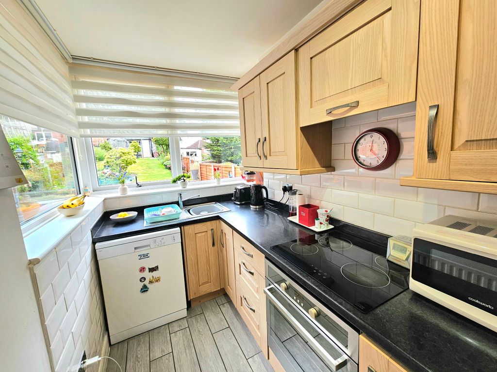 Property photo 3 of 22