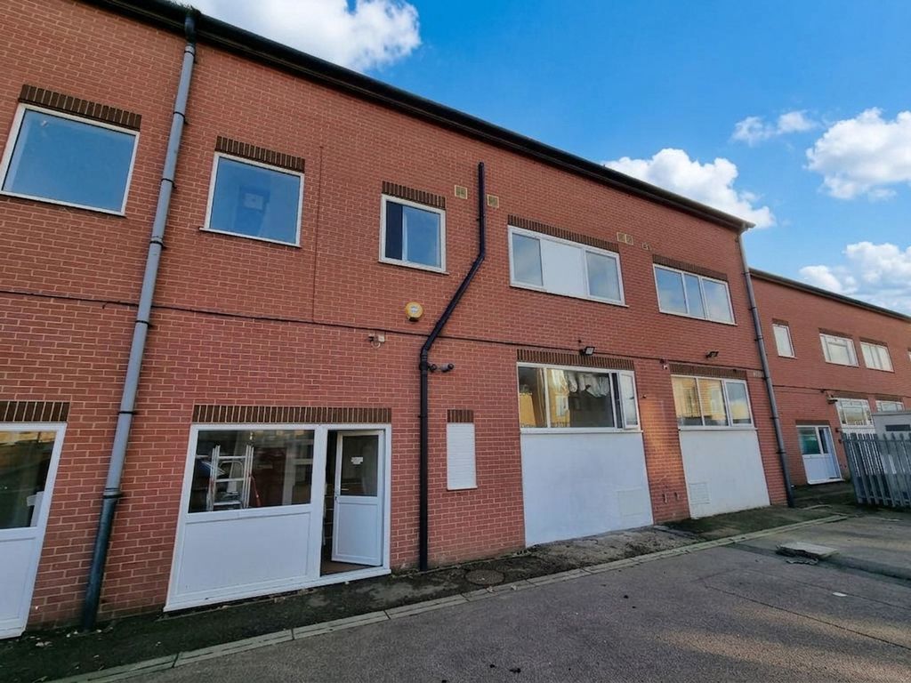 Property photo 1 of 4