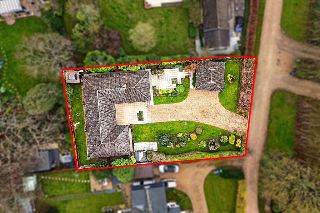 Property photo 2 of 21 Exterior