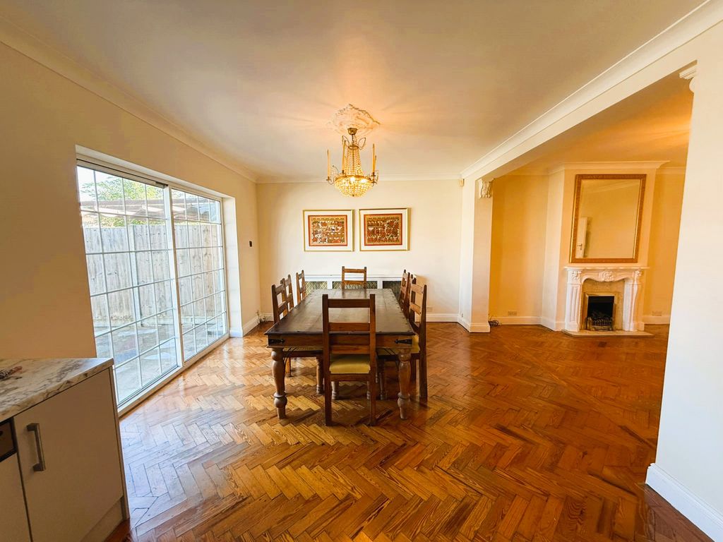 Property photo 2 of 14 C