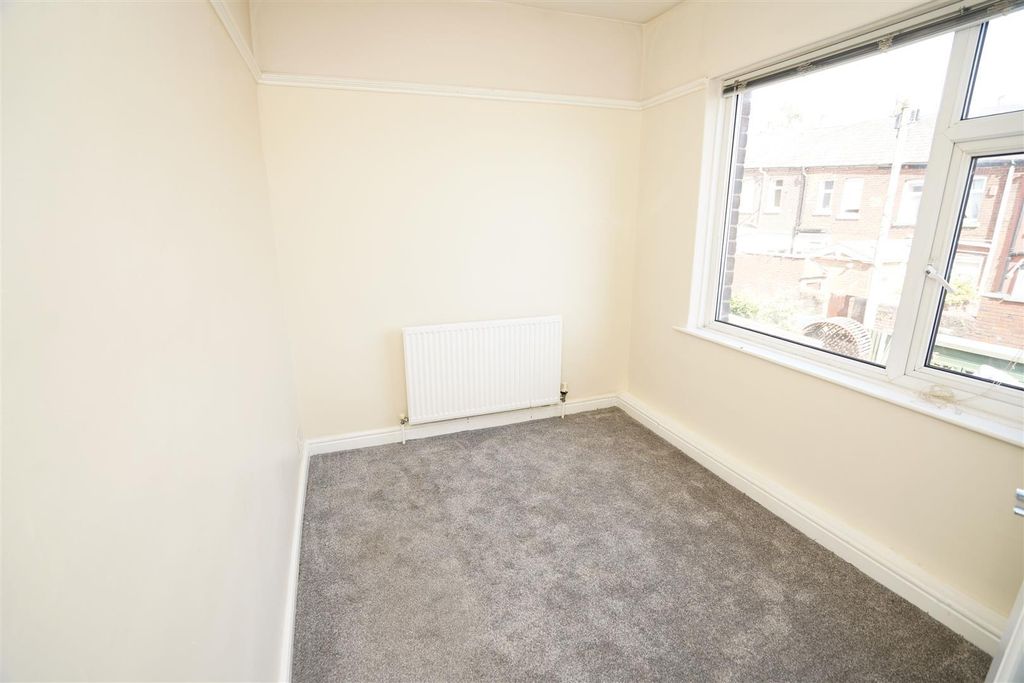 Property photo 2 of 12 Bd 2.Jpg