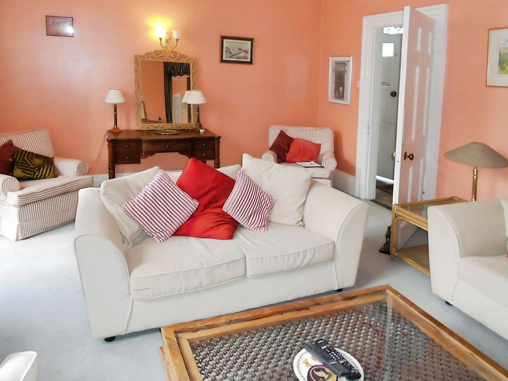 Property photo 3 of 24