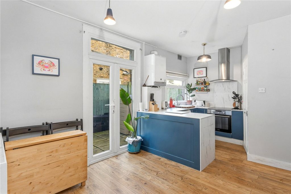 Property photo 2 of 8 Picture No. 06