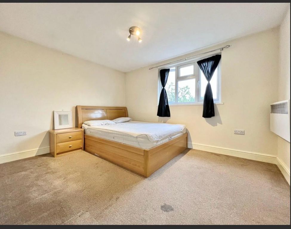 Property photo 2 of 6