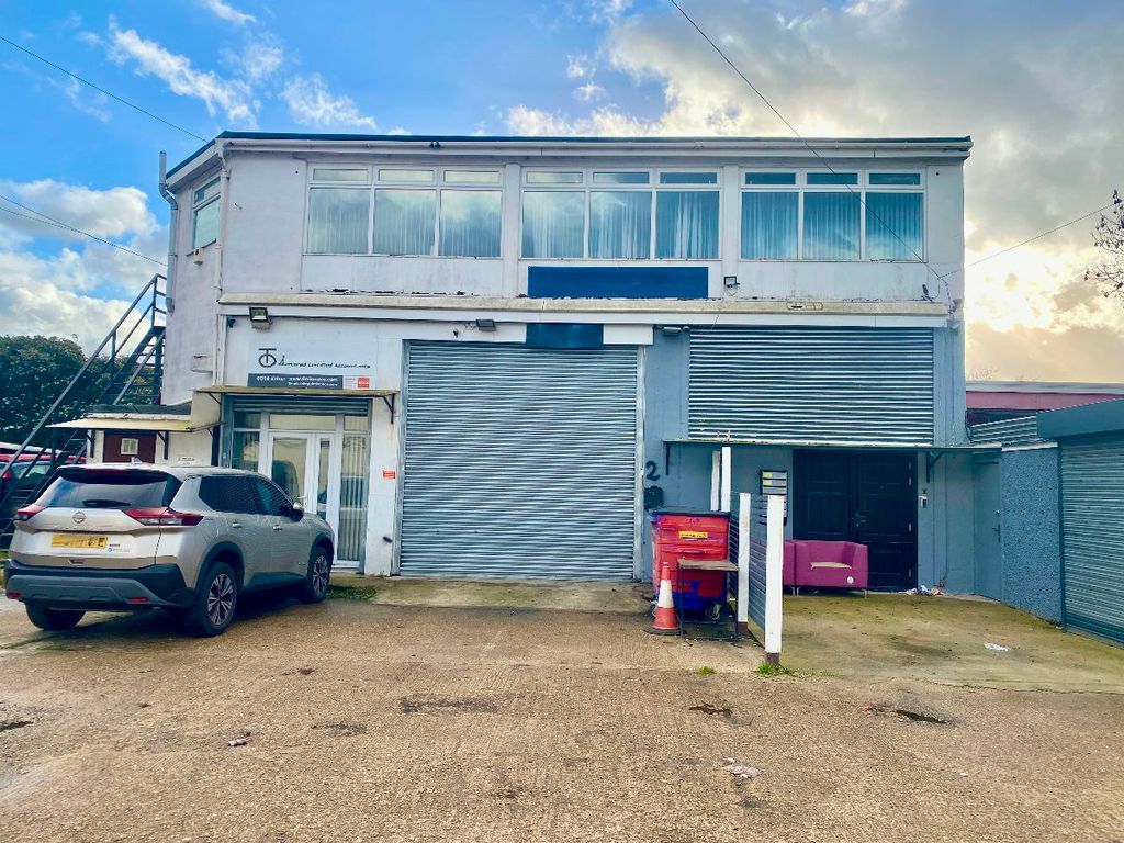 Property photo 1 of 6