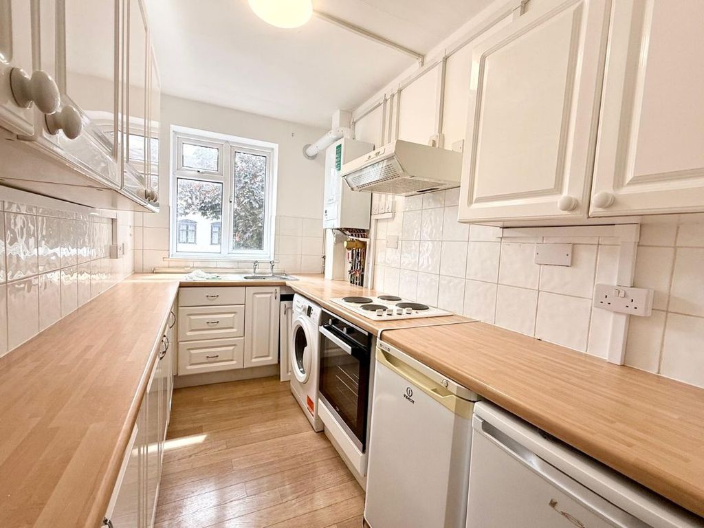 Property photo 3 of 6