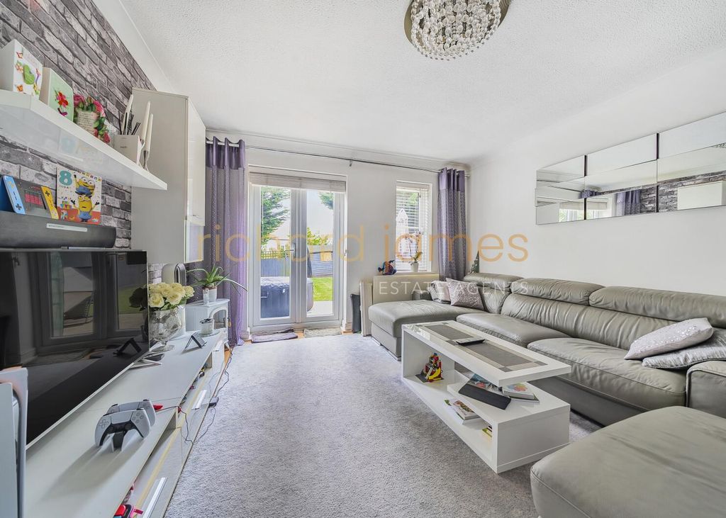 Property photo 3 of 10 7926Ceb1-3c2F-424F-8A0c-Cf9958A863B8.Jpg
