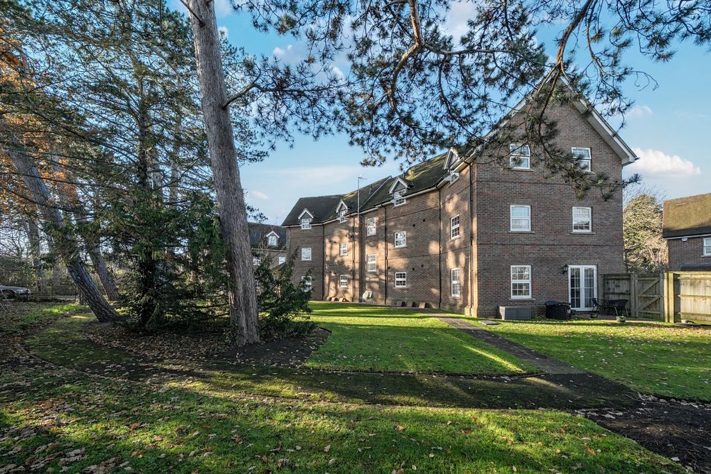 Property photo 1 of 19 Picture No. 07