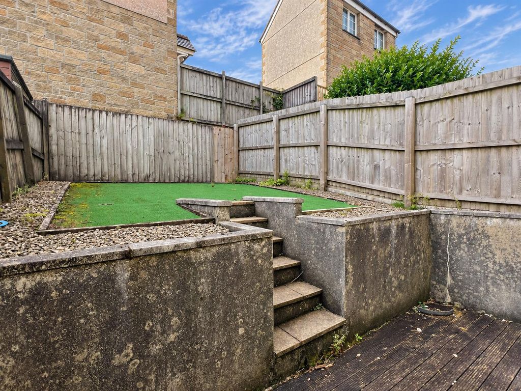 Property photo 2 of 20 Outside: