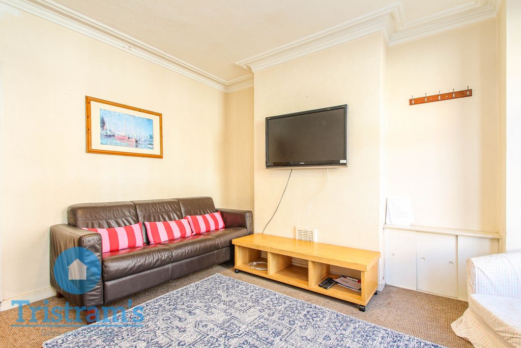 Property photo 2 of 13 Img_5007