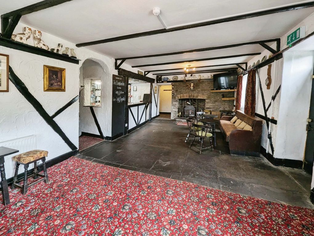 Property photo 2 of 34