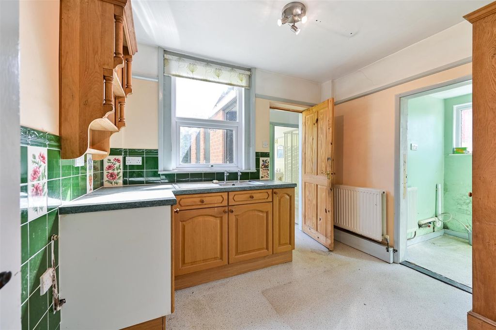 Property photo 3 of 16