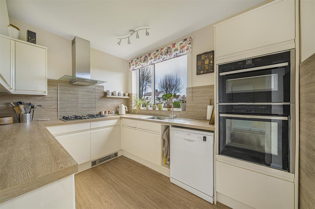 Property photo 3 of 28 Dsc05277.Jpg