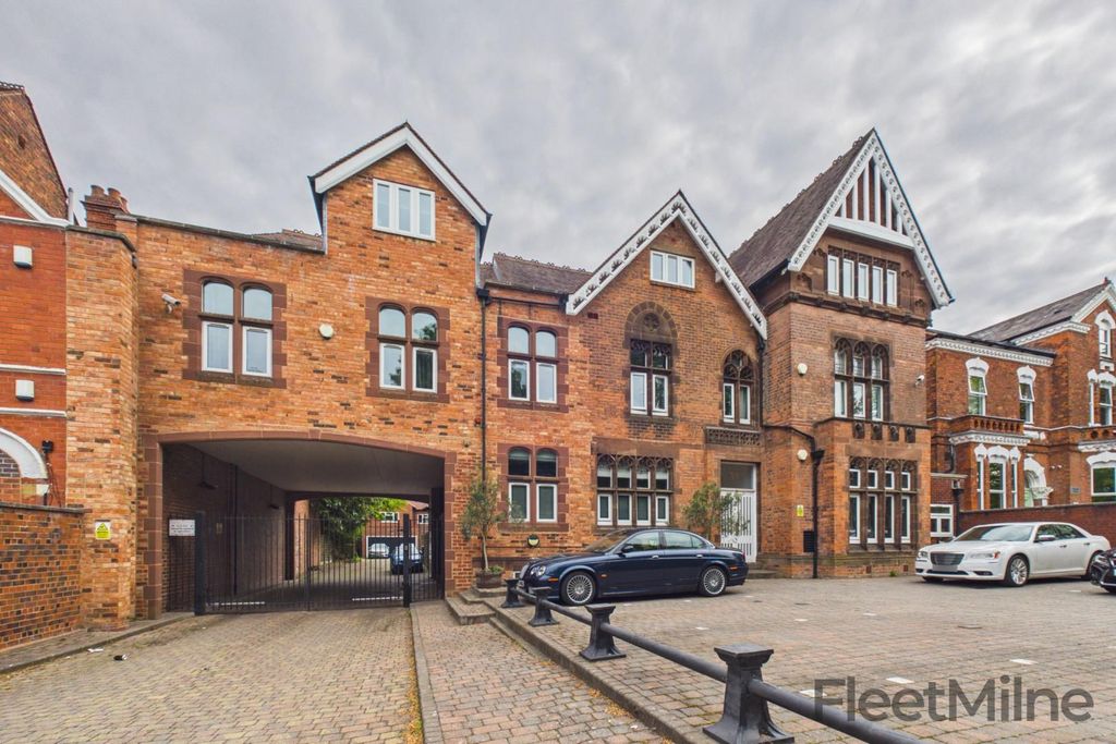 Property photo 2 of 20 Portland Court