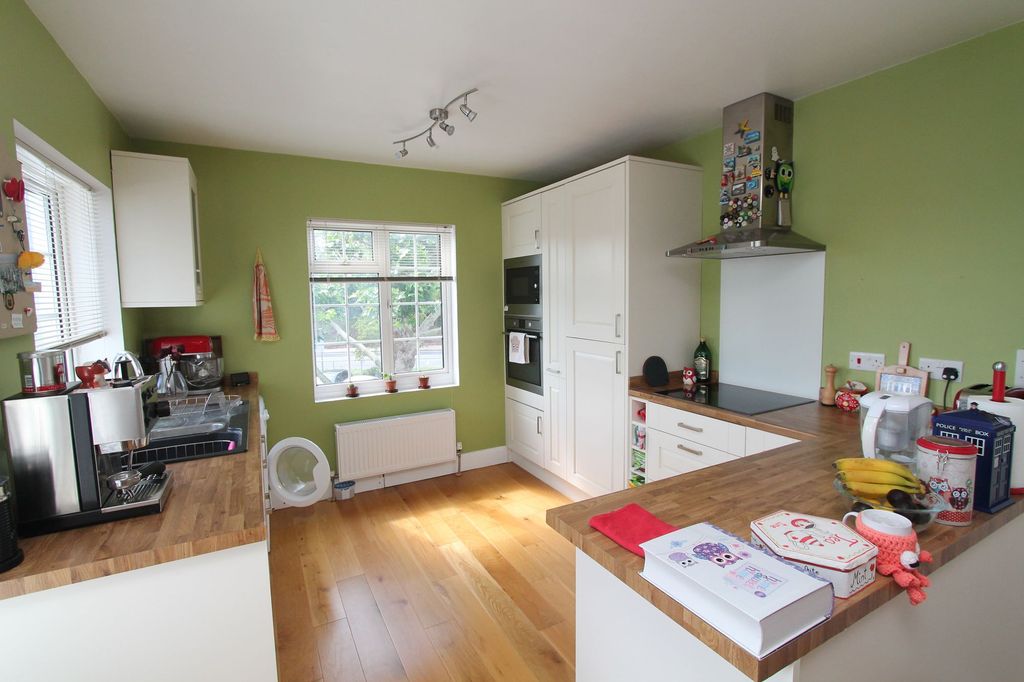 Property photo 3 of 8