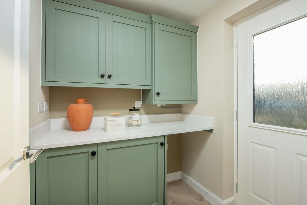 Property photo 3 of 10 Lynford Utility