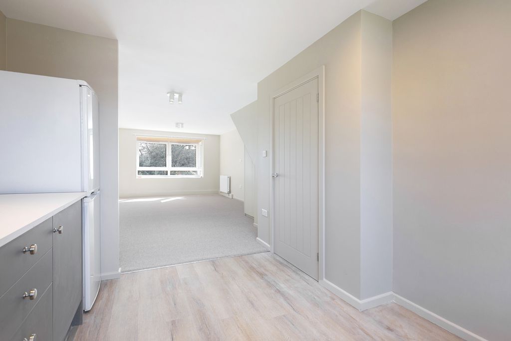 Property photo 2 of 12 Kitchen/Reception