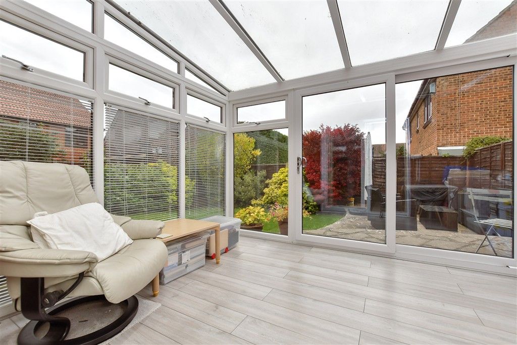 Property photo 2 of 13 Conservatory