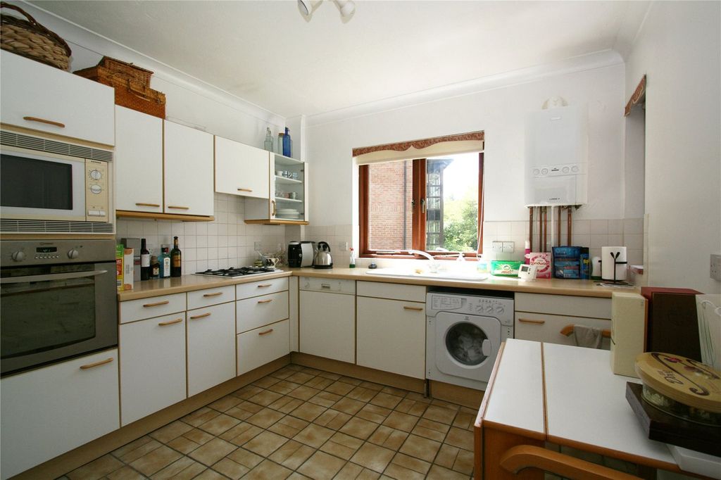 Property photo 3 of 8 Picture No. 02