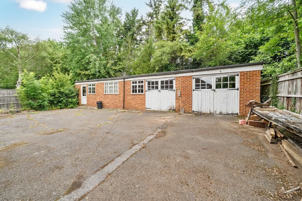 Property photo 3 of 21 External