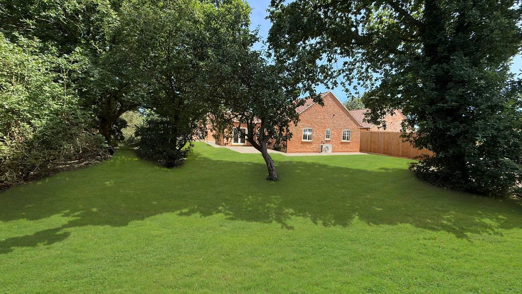 Property photo 3 of 13 Photo 9