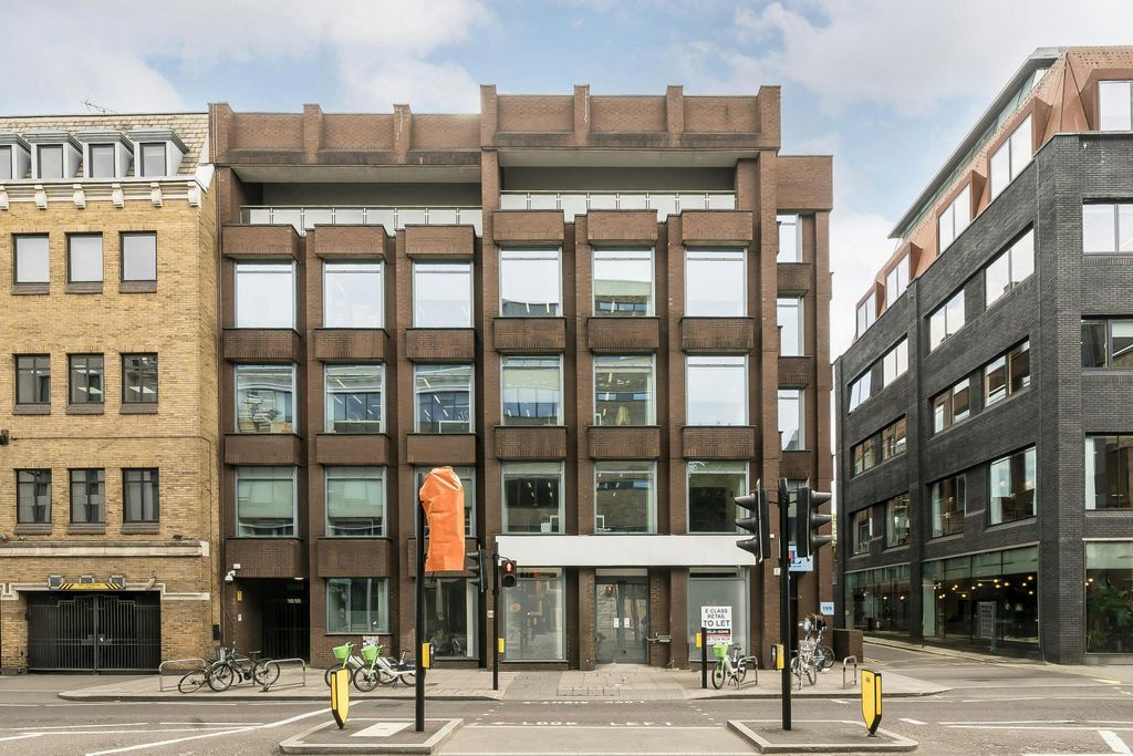 Property photo 1 of 7 199 Borough High Street External Copy.Jpg