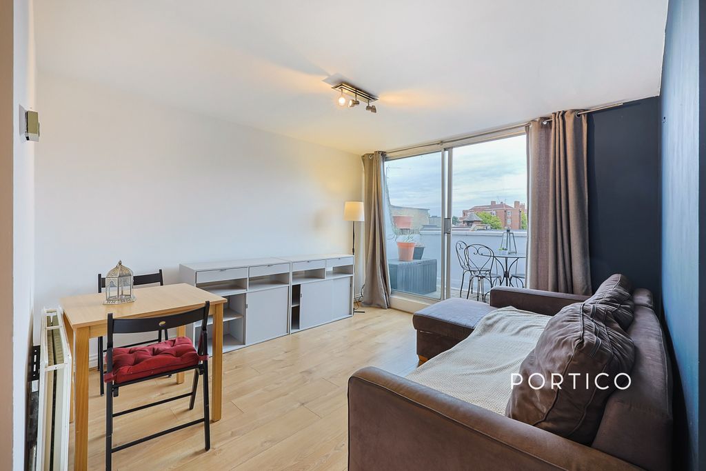 Property photo 2 of 10 Img_2550