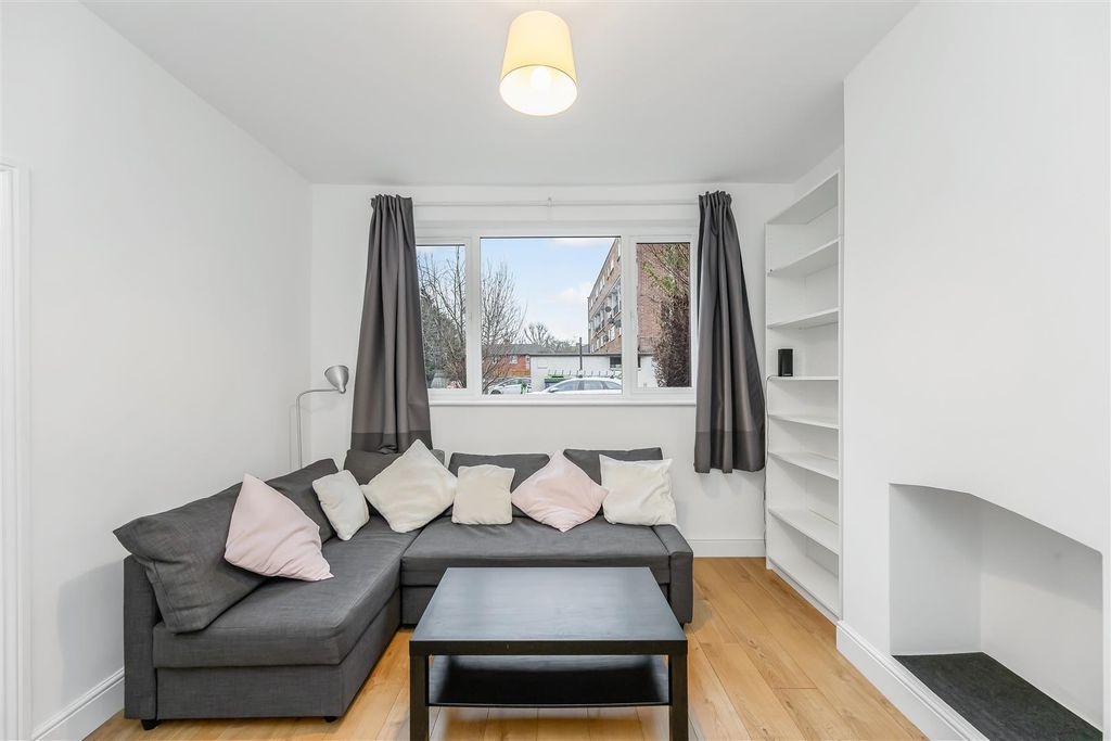 Property photo 2 of 21