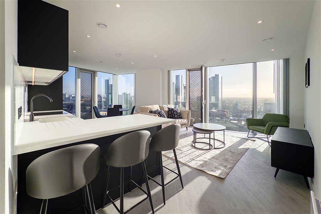 Property photo 1 of 11 (Main)