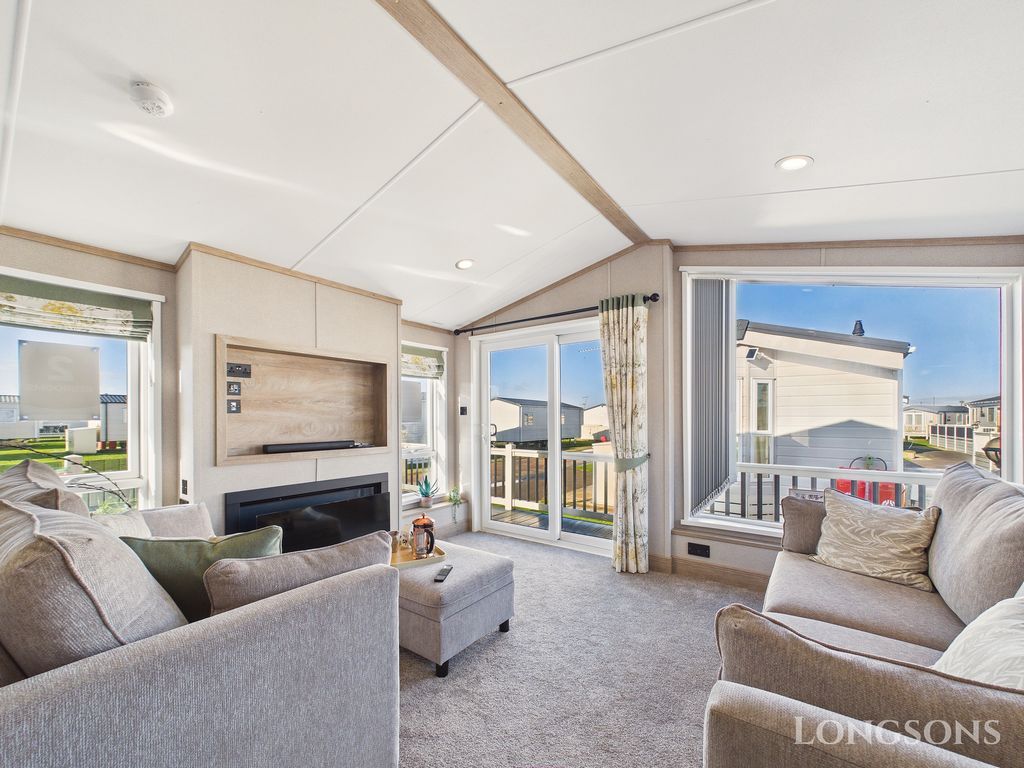 Property photo 3 of 18 Cam02173G0 Pr0333 Still009