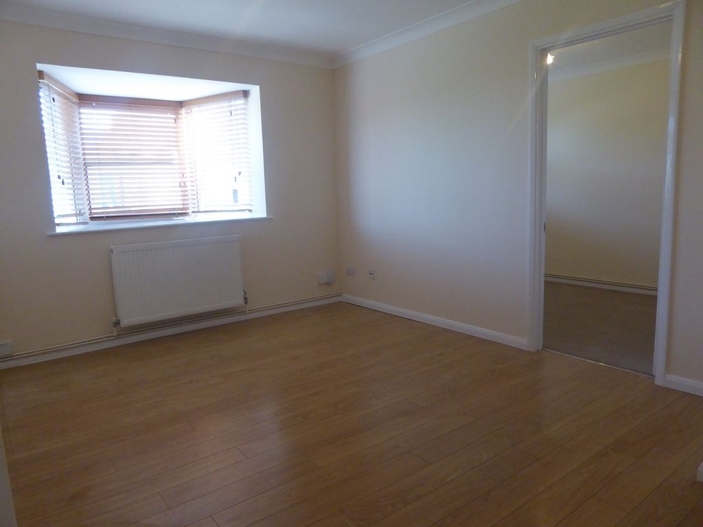 Property photo 2 of 6 Living Room