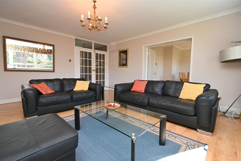 Property photo 2 of 16 Living Room.Jpg