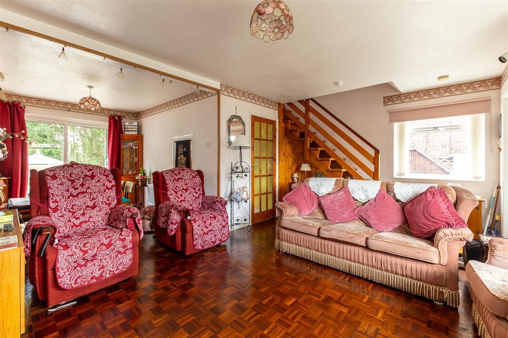 Property photo 2 of 21 Untitled-3094.Jpg
